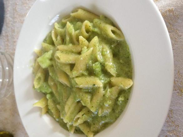 Pasta ristorata con il broccolo