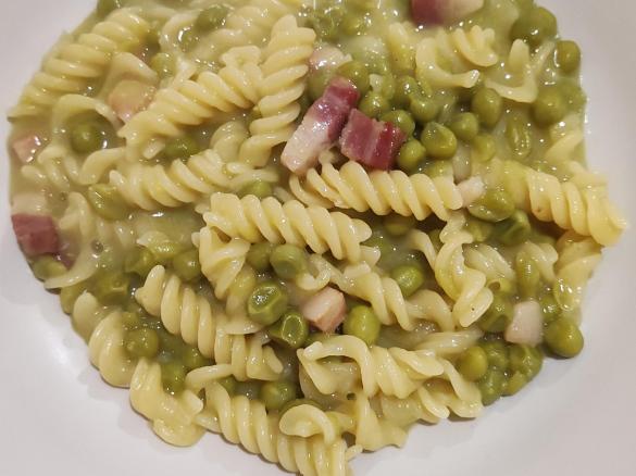 Variante di Pasta e piselli