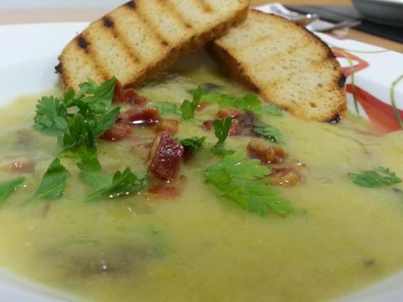 Crema di porri con funghi e pancetta croccante