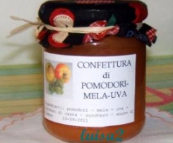 confettura di pomodori, mele e uva