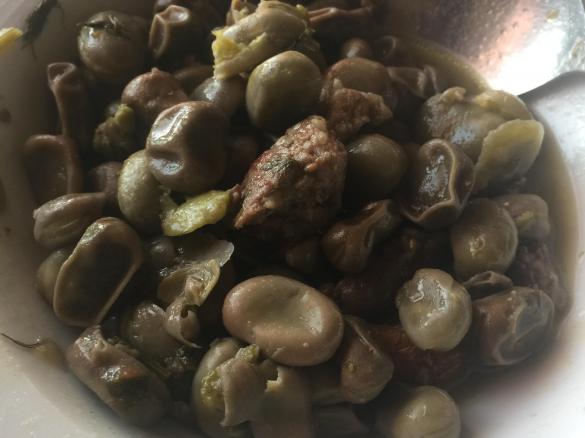 Favette fresche con salsiccia ( Faixedda cun sartizzu)