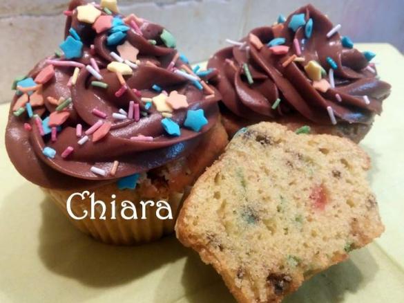 Funfetti cupcake con frosting alla crema gianduia (contest)