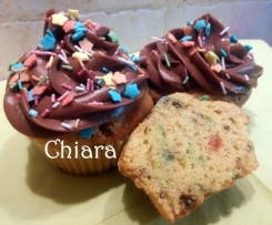 Funfetti cupcake con frosting alla crema gianduia (contest)