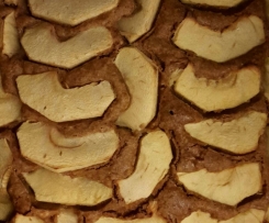 Torta di mele senza glutine, lattosio, uova, lievito.