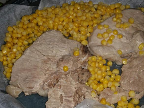 Costatelle di maiale con mais al varoma