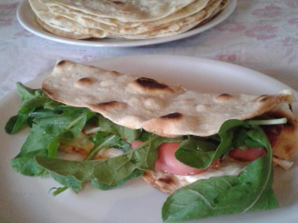 Piadina! (senza strutto e poco olio)