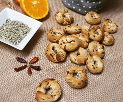 Taralli con semi di finocchio, scorza d'arancia e pepe