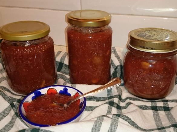 CONFETTURA DI FICHI E MANDORLE