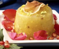 Mini aspic di melone con prosciutto, pistacchi e petali di rose