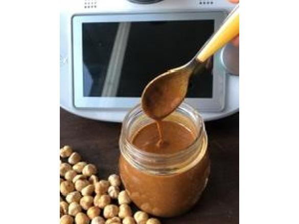 Pralinato di nocciole