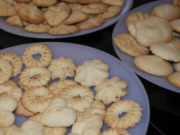 Biscotti al cocco con sparabiscotti