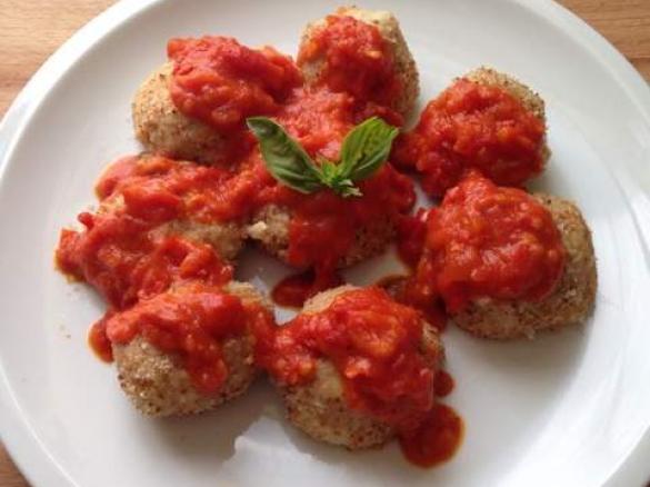 Polpette di pesce al sugo