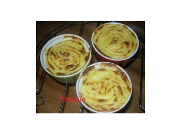 Purè di patate farcito in cocottine