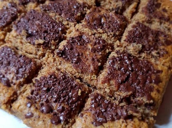 Torta di cachi e castagne vegan e senza glutine