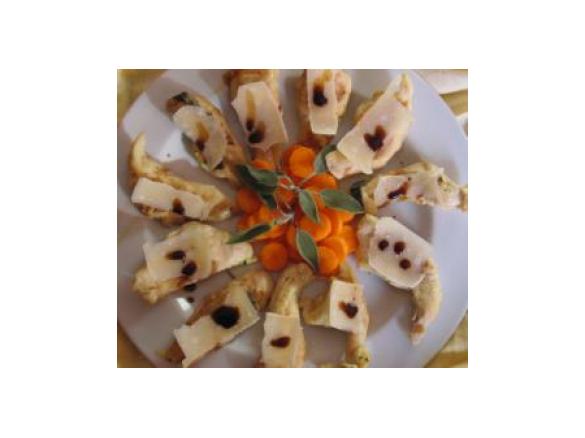 FETTINE DI POLLO ALL'ACETO BALSAMICO CON CAROTE STUFATE