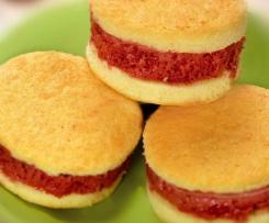 Gelato di fragole con biscotto alla cannella