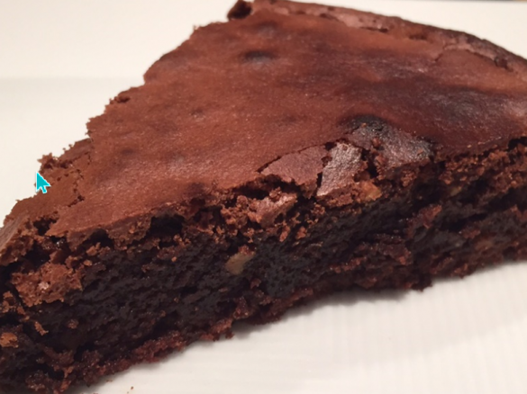 Torta proteica noci e cioccolato