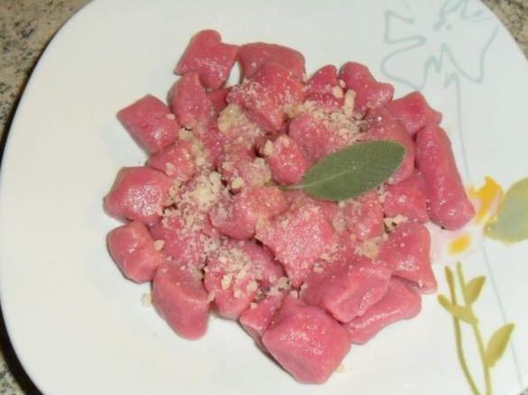 Gnocchi di barbabietola