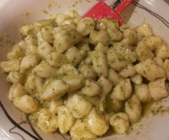 GNOCCHI ALLA RICOTTA CON PESTO DI SALVIA