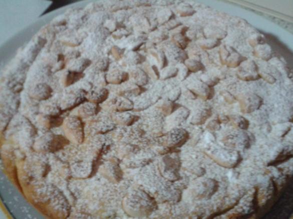 Torta della nonna rivisitata alla mandorla