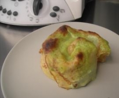 Spirali di crepe ripiene con finta besciamella