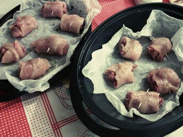 Rotolini ripieni alle erbe selvatiche 