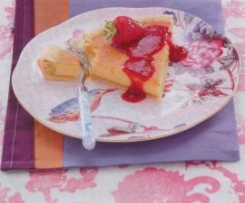 Crostata alla crema di cioccolato bianco con salsa di fragole