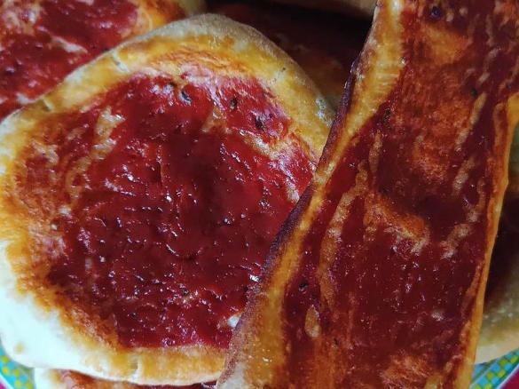 Pizzette rosse di Giovanna by Barby Bimby