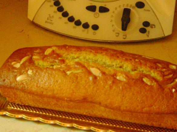 PLUMCAKES ALLE MANDORLE E YOGURT