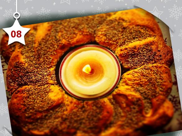 Cuddura ca' ciuciuléna ( corona di pane col sesamo) - natale