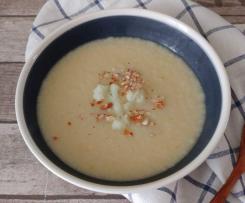VELLUTATA DI CAVOLFIORE CON MANDORLE CROCCANTI