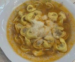 Tortellini in brodo