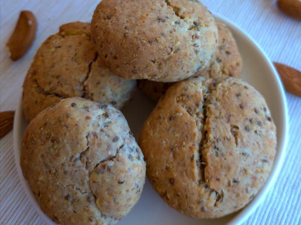 Biscotti fit di ricotta e mandorle