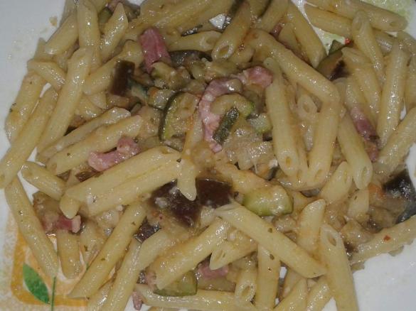Mezzepenne rigate con verdure saltate