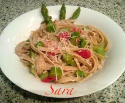 TRENETTE CON ASPARAGI,  POMODORINI E CIPOLLOTTO FRESCO