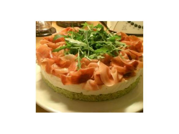 TORTA DI STRACCHINO CON CRUDO E RUCOLA