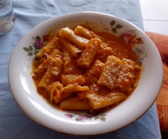 RIGATONI RISOTTATI SALSICCIA E CAROTE