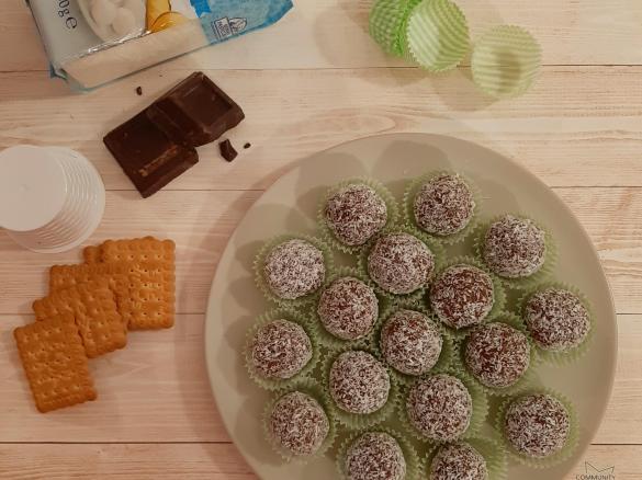 Tartufini al cioccolato e cocco facilissimi