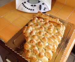 Grappolo d'uva con asiago spek e noci