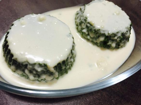 Flan di spinaci con salsa al formaggio