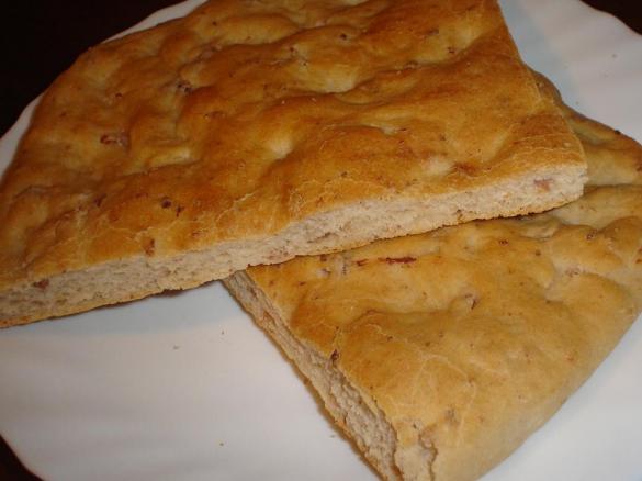 Carsàint col parsòtt (crescentina al prosciutto bolognese)