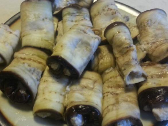 Involtini di melanzane ripieni