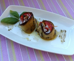 Rotolini di melanzane e peperoni ripieni