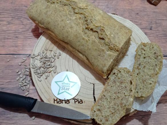 PANE LIGHT CON FARINA DI PISELLI ALBUME E SEMI ~~ contest ricette energetiche e salutari ~~