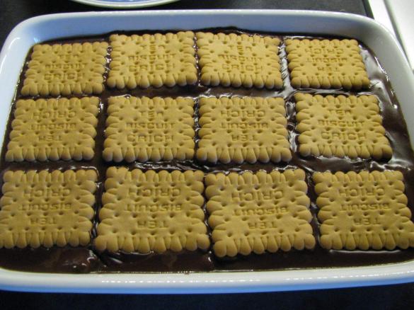 Budino al cacao con biscotti alcolici