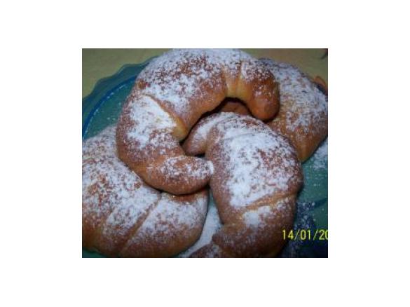 cornetti ripieni  by corrada