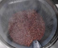 Riso rosso con zucchine e crema di canellini