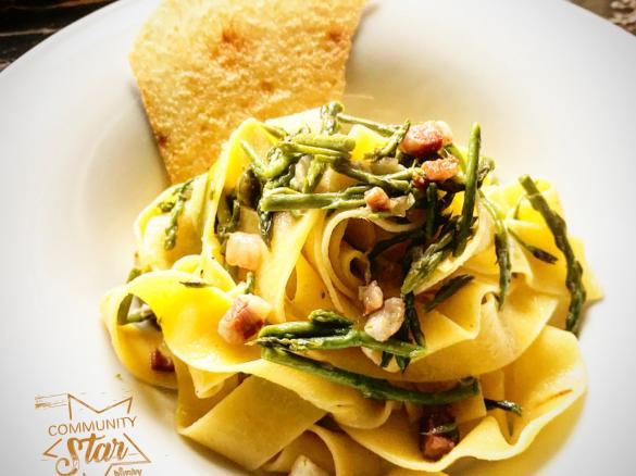 Pappardelle con asparagi selvatici e lardo tostato