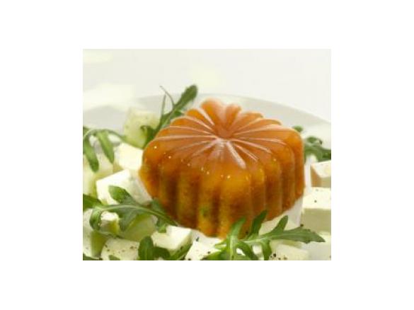 Mini gelatine di pomodoro al basilico con primo sale