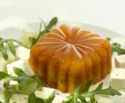 Mini gelatine di pomodoro al basilico con primo sale